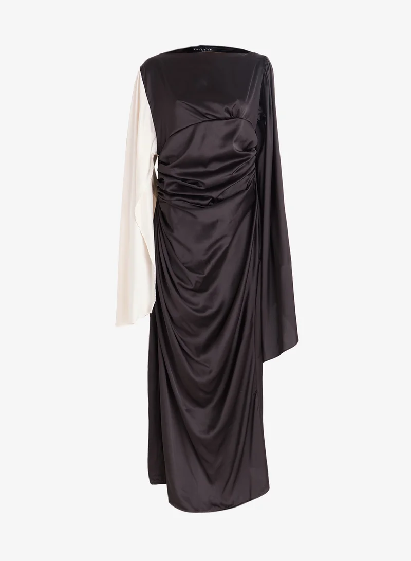 Khizana Plus size Drapped Dress With Cape Sleeves